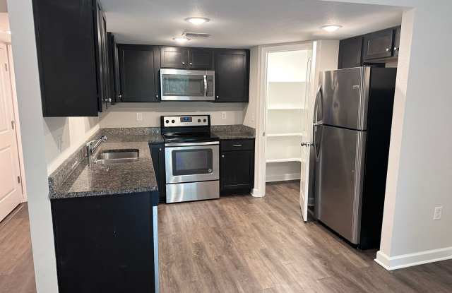 3 Bed | 2.5 Bath | 2 Car Garage Townhome in Grain Valley Gallery 4