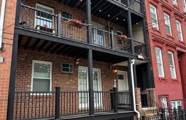 116 Adams Street Gallery 1