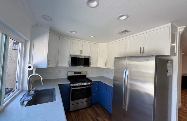 Spacious & Bright 2 Bedroom Townhome in Fountain Valley! photos photos