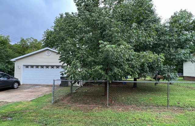 Coming soon 2BR House with fenced in yard photos photos