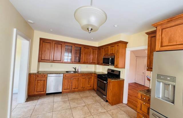 131 Berry Hill Rd photos photos