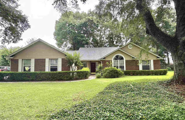 3708 LONGCHAMP CIR - 3708 Longchamp Circle, Tallahassee, FL 32309