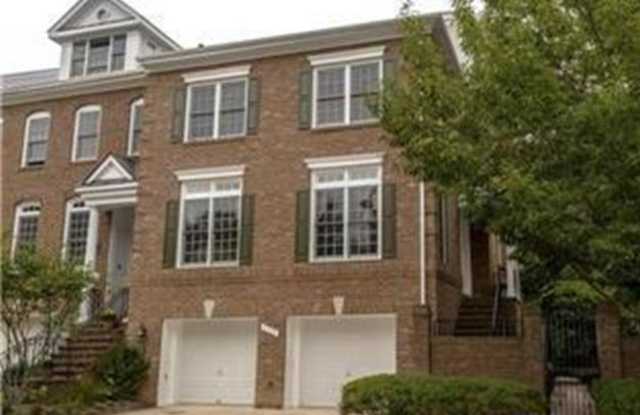 2323 SAWTOOTH OAK COURT - 2323 Sawtooth Oak Court, Dunn Loring, VA 22182