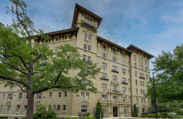 Great Luxury 1 Bedroom 1 Bath on Connecticut Ave in Kalarama photos photos