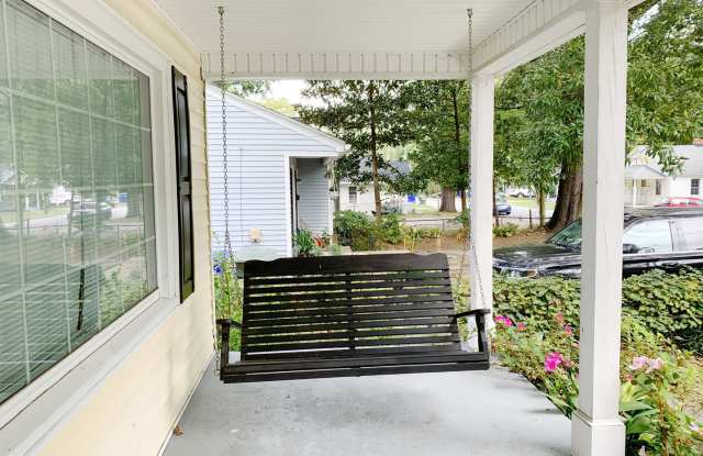 3 Bed 2 Baths - walk to ECU Gallery 4