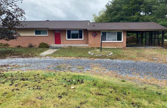 871 FAIRFAX Pike photos photos