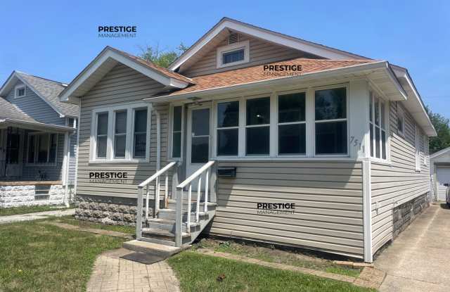 3 Bedroom Home In Hammond With Central AIR - 7511 Monroe Avenue, Hammond, IN 46324
