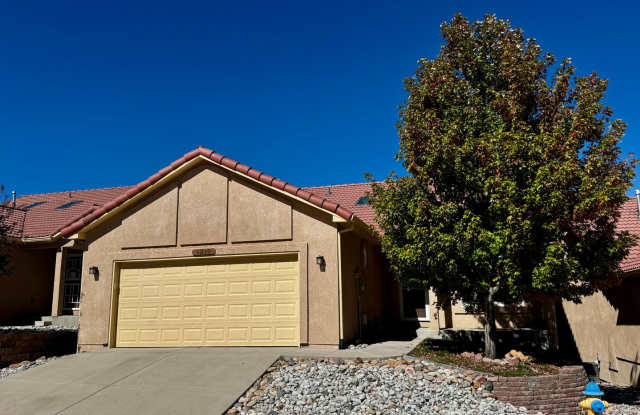 Gated Luxury Townhome in Northeast Colorado Springs Gallery 3