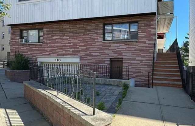 110 33RD ST photos photos