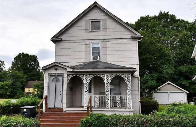 288 Dickey Avenue NW photos photos