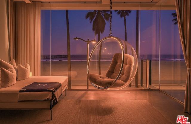 2911 Ocean Front Walk photos photos