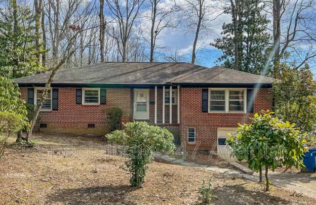 2696 Dodson Dr - 2696 Dodson Drive, East Point, GA 30344