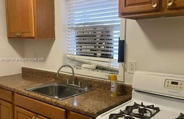 1265 W 24th St - 1265 West 24th Street, Hialeah, FL 33010