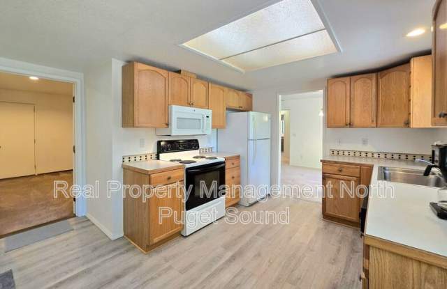 9033 244th St SW Gallery 1