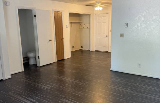 350 Moonlite Drive Gallery 1