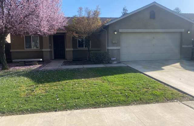 3 Bedroom 2 Bathroom in SE Visalia!! photos photos