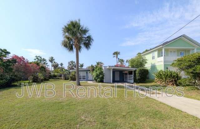 802 8th Ave N. photos photos