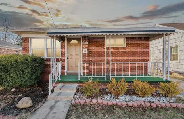 4431 Caroline Ave photos photos