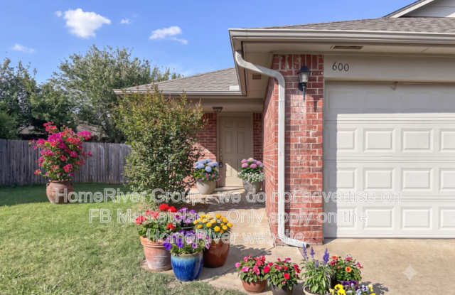 600 Garrison Ln photos photos