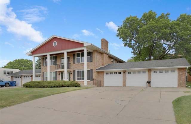 4000 Mavelle Drive photos photos
