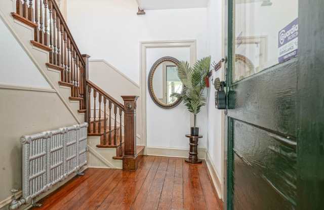 315 CHESTNUT Street Gallery 1