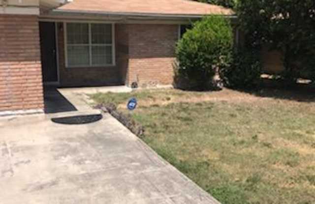 219 HOPE DR Gallery 2