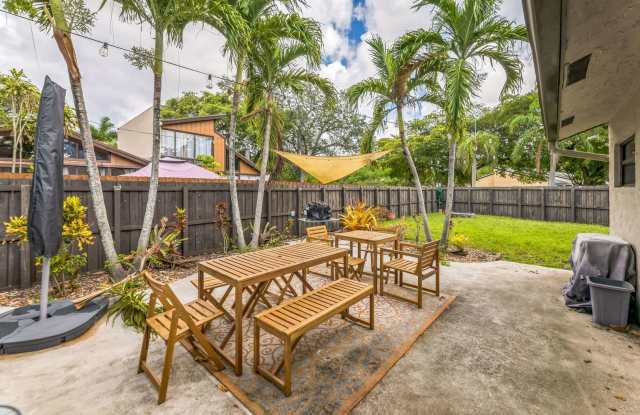 2924 NW 69TH CT FORT LAUDERDALE, FL 33309 photos photos