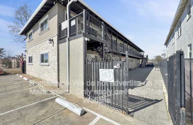 683 El Camino Ave photos photos