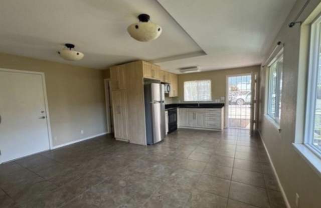 2814 HENRY ST #A Gallery 2