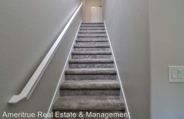 4743 West Oregon Trail Way Gallery 2