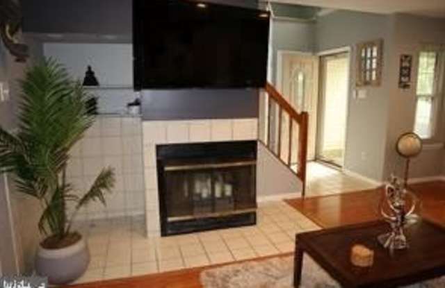 188 CROWN PRINCE Drive Gallery 2