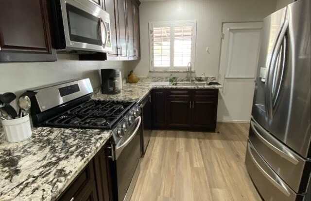 2012 W Indianola Avenue photos photos