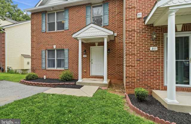 309 GOLDENROD Court Gallery 4