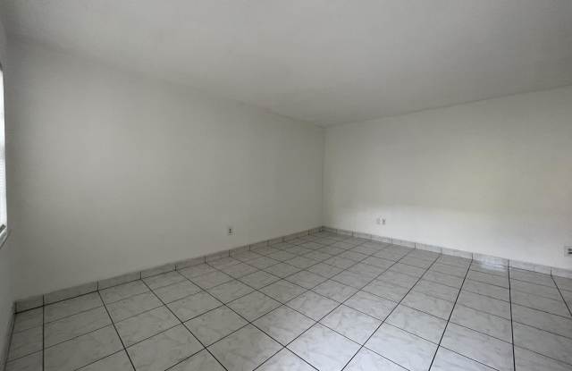 1832 Madison Street #102 - 1 Gallery 4