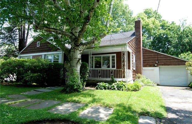37 Pryer Lane - 37 Pryer Lane, Larchmont, NY 10538