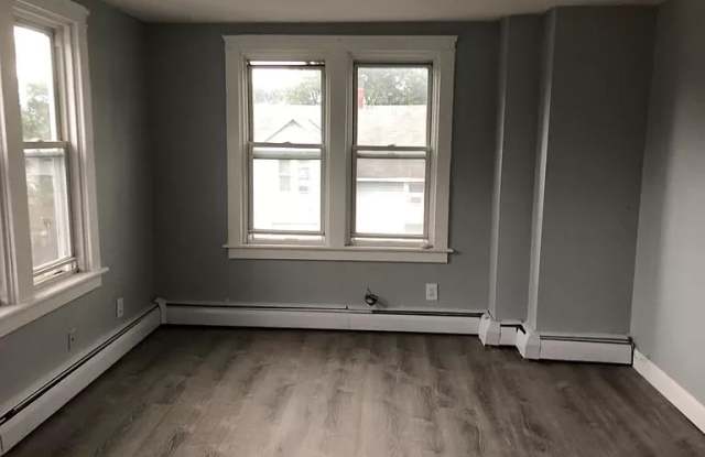 635 Fall River Avenue photos photos