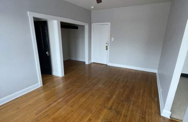 4354 North Elston Avenue photos photos