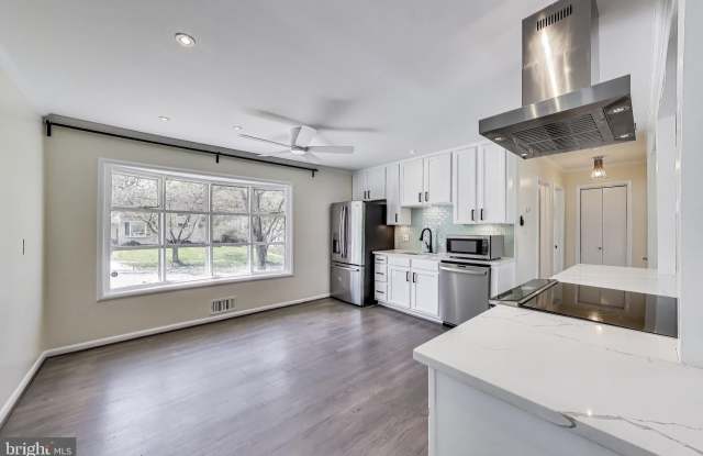 804 CROTHERS LANE photos photos