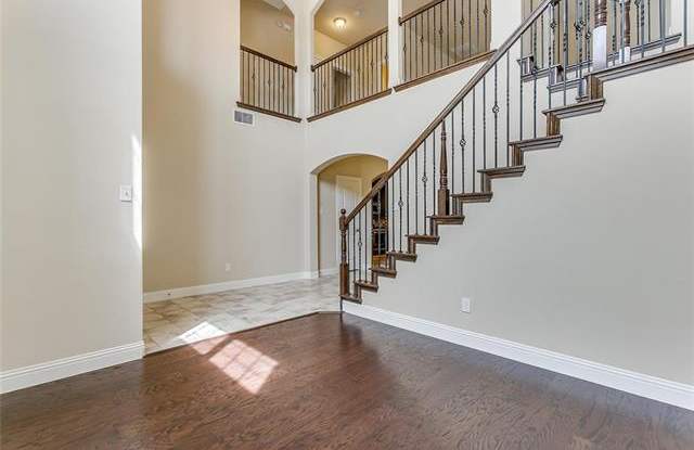3701 Shadewell Street Gallery 3
