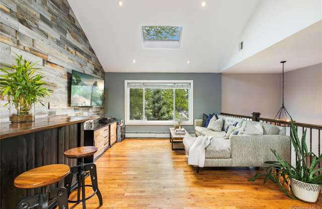 1049 Owasco Road Gallery 4