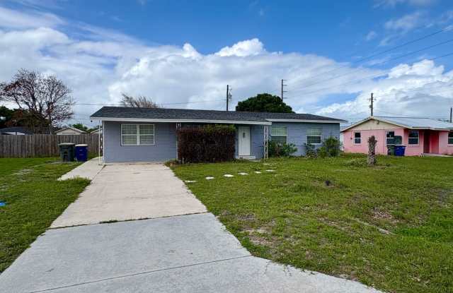 Spacious 3/2 on large lot in Paradise Park (Ft. Pierce) W/ LAWN CARE INCLUDED - 1506 Barcelona Avenue, Fort Pierce, FL 34946