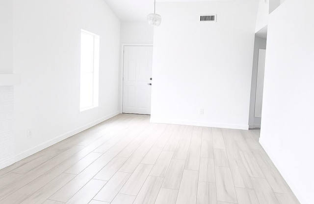 13450 N 103rd Place Gallery 2