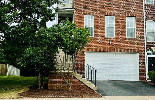 22551 MAISON CARREE SQUARE Gallery 2