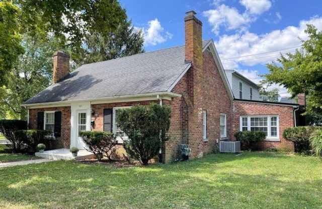 307 Hillsboro Avenue - 307 Hillsboro Avenue, Lexington, KY 40511