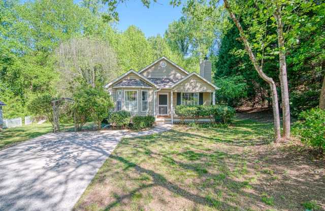 Adorable 2 BR, 2 BA Home - Greater North Main Area, Greenville photos photos