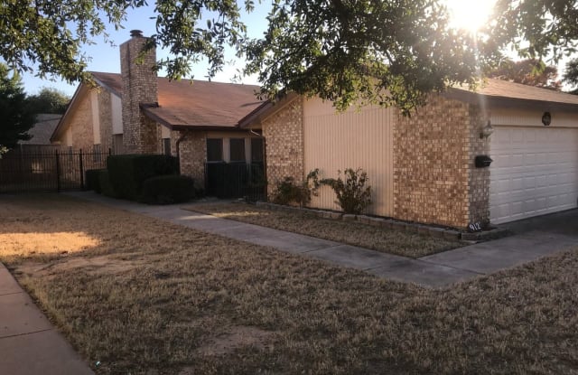 912 Harwood Rd - 912 Harwood Road, Bedford, TX 76021