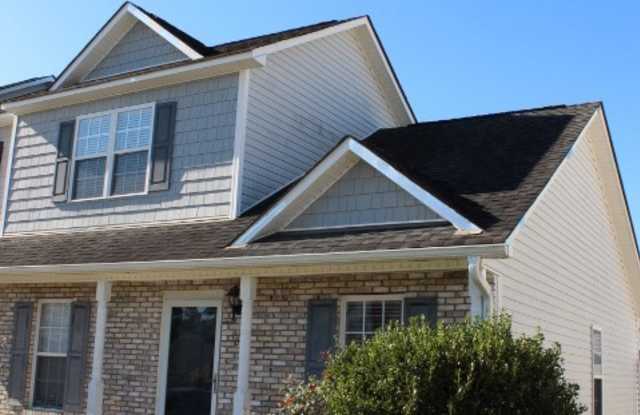 Must See End Unit Townhome! - 107 Ashwood Drive, Jacksonville, NC 28546