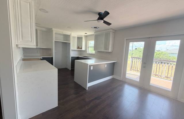 4/2 Recently Remodeled Gallery 4