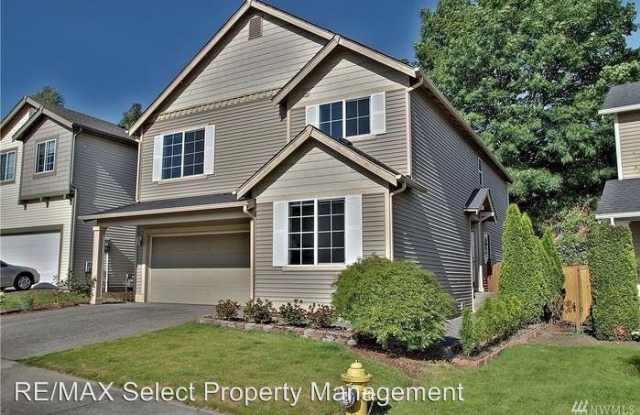 124 Glennwood Pl NE - 124 Glennwood Place Northeast, Renton, WA 98056