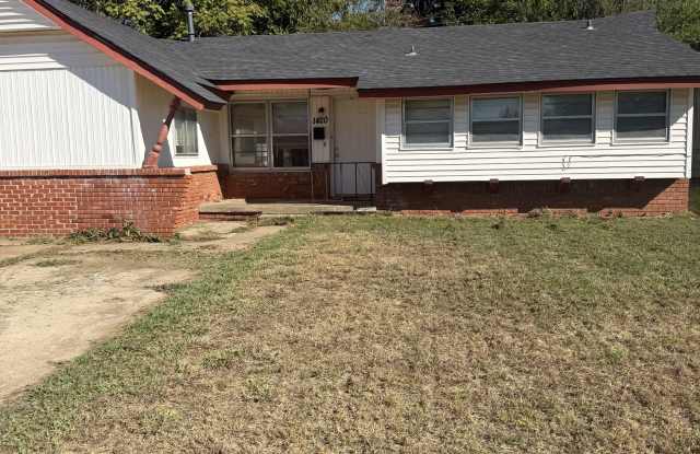 1420 Tanglewood Drive Gallery 1